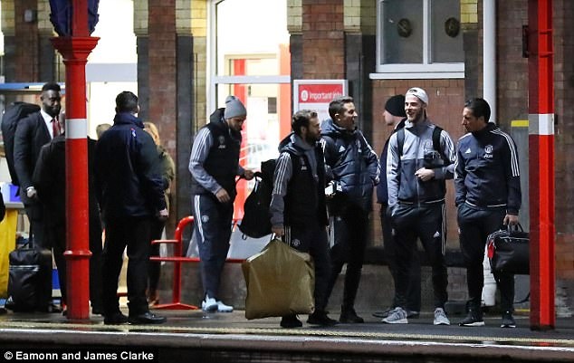 Ibrahimovic trông căng thẳng ảnh 1 Ibrahimovic trong cang thang anh 1