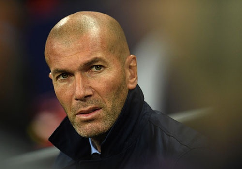 HLV Zidane khong tuc gian du Real hoa doi hang ba hinh anh