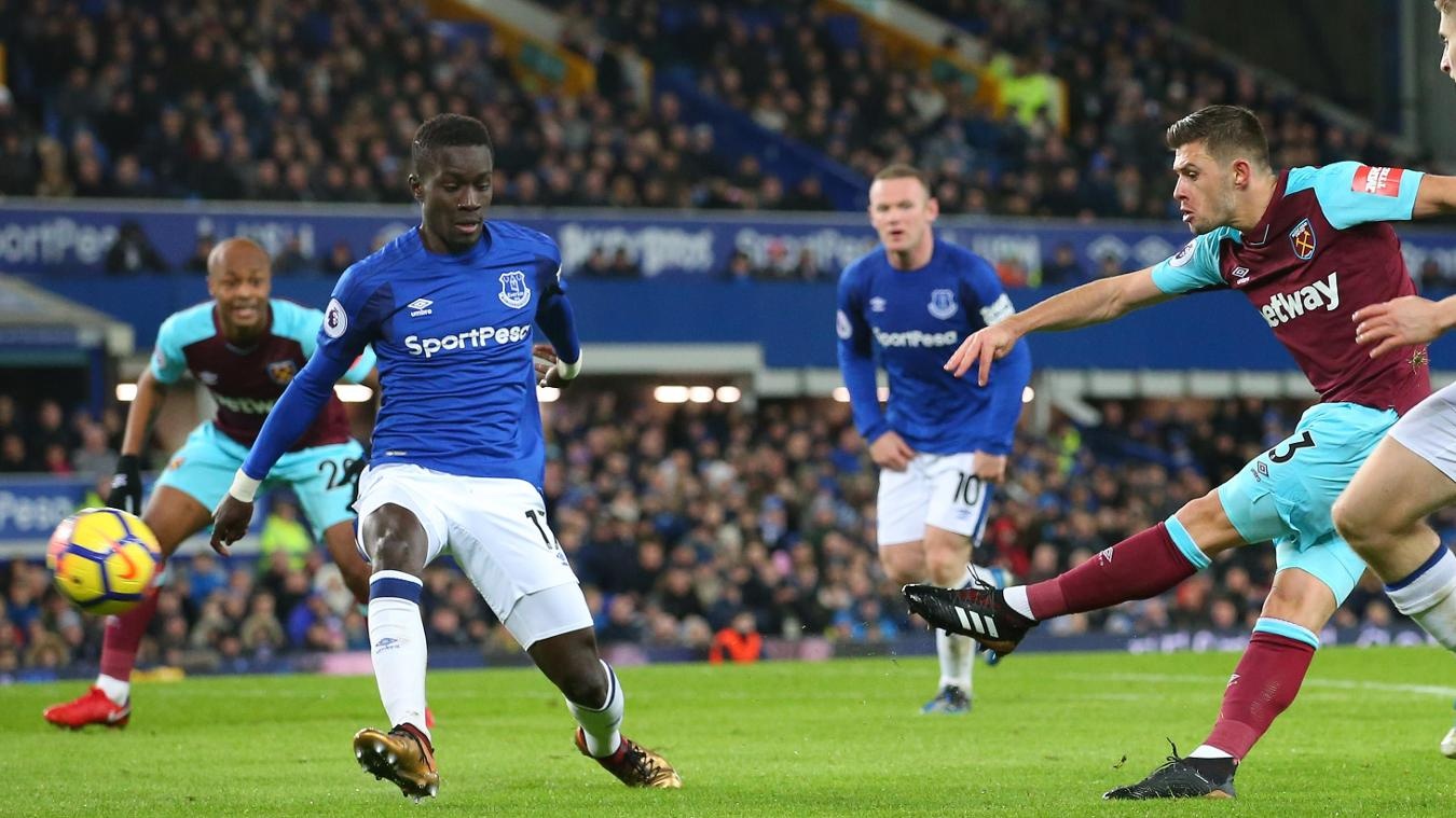 Rooney lập hat-trick đầu tiên cho Everton ảnh 11 Rooney lap hat-trick dau tien cho Everton anh 11