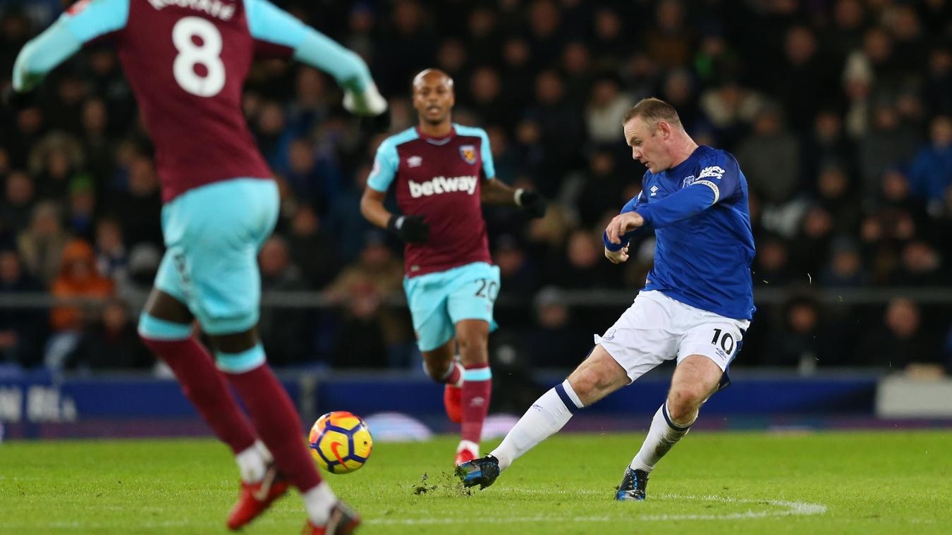 Rooney lập hat-trick đầu tiên cho Everton ảnh 14 Rooney lap hat-trick dau tien cho Everton anh 14