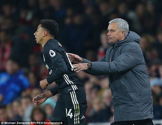 Dan sao MU tro ve trong dem anh 4