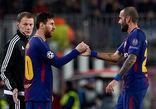 Barca thang Sporting 2-0, keo dai mach bat bai mua nay hinh anh