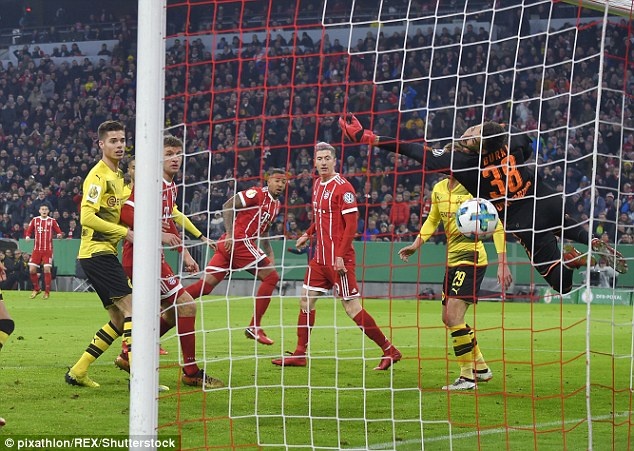 Bayern đánh bại Dortmund 2-1 ảnh 2 Bayern danh bai Dortmund 2-1 anh 2