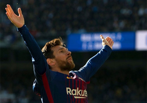 Messi danh hon 83% thoi gian di bo o El Clasico hinh anh