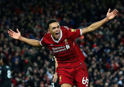 Hau ve 19 tuoi duoc HLV Klopp xep da chinh nho me hinh anh