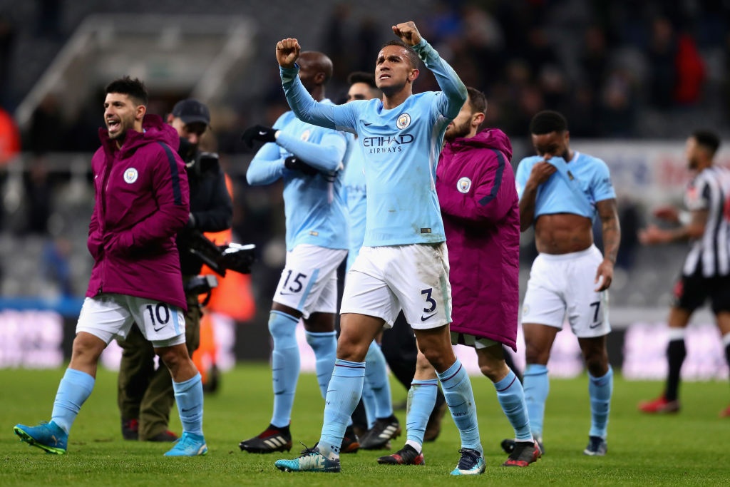 Man City thang tran thu 18 lien tiep anh 11