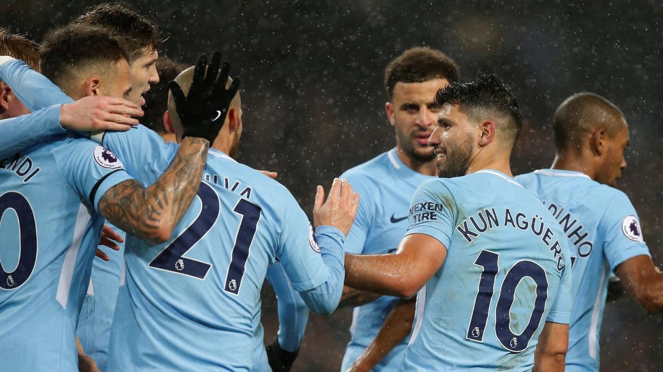 Sterling ghi ban nhanh nhat mua nay anh 2