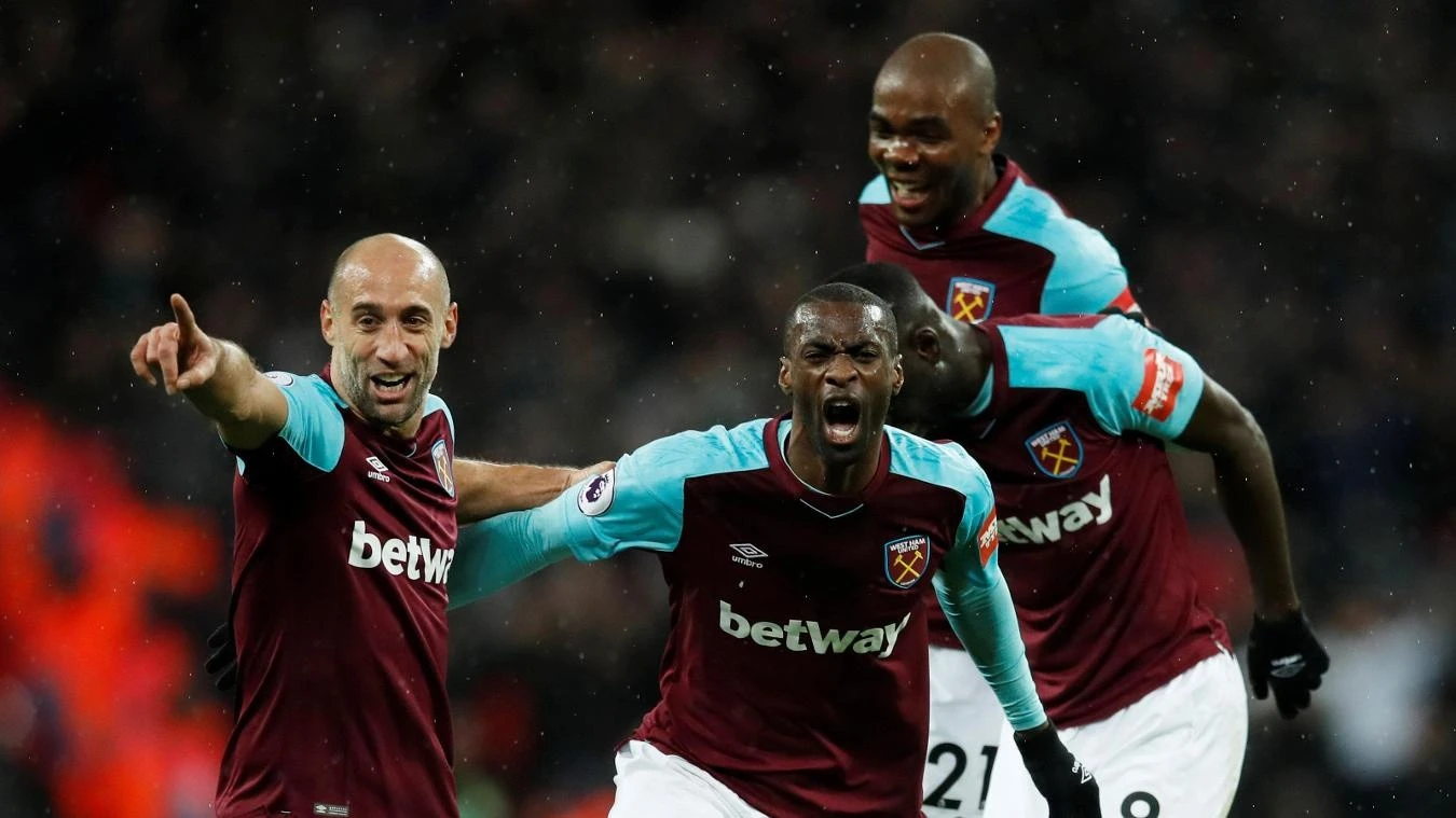 Ngoi sao Han Quoc giup Tottenham thoat thua anh 8