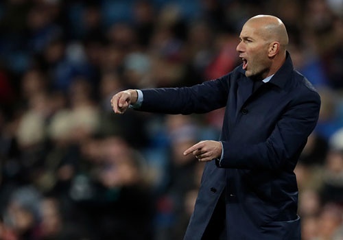 HLV Zidane: ‘Toi met moi khi nghe Real choi te’ hinh anh