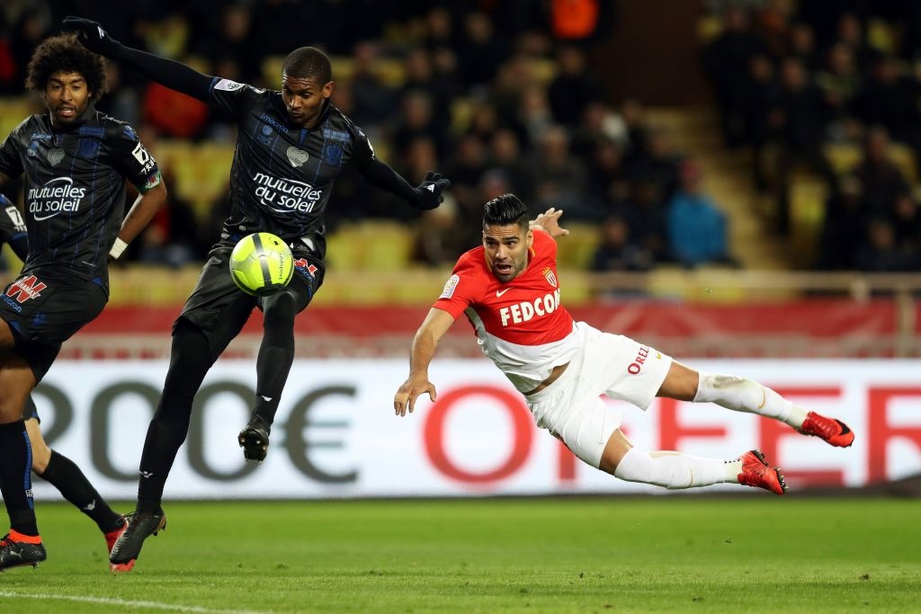 Balotelli lap cu dup anh 1