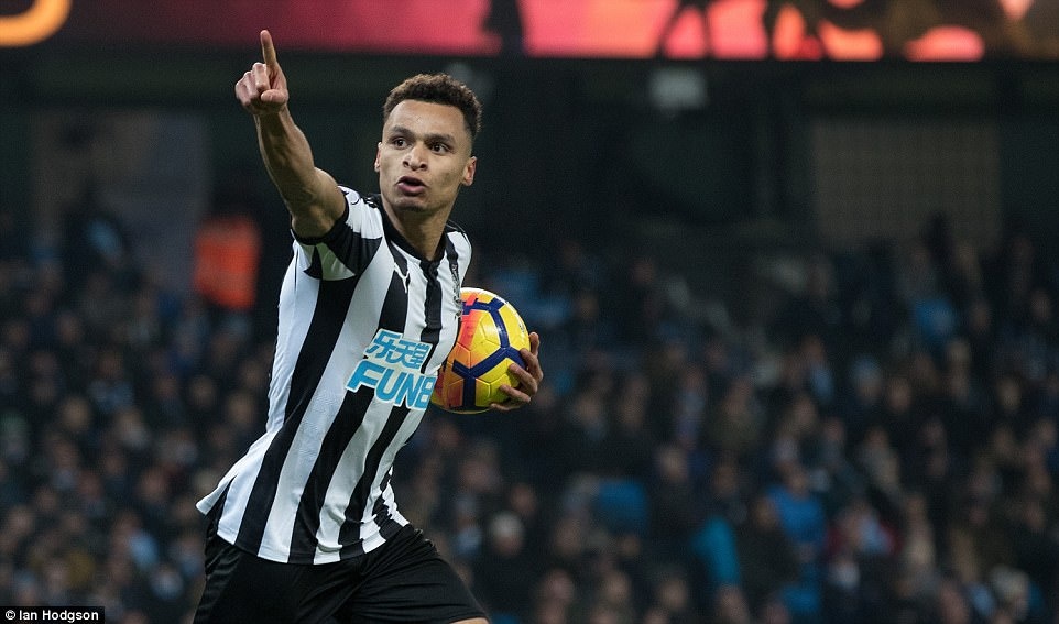 Aguero lap hat-trick cho Man City anh 8