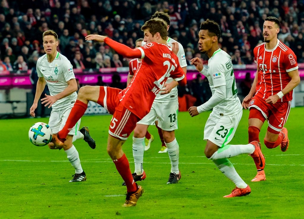 Bayern thang 4-2 nho James Rodriguez anh 10