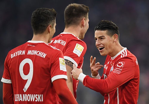 Bayern thang 4-2 nho James Rodriguez, Lewandowski va Mueller hinh anh