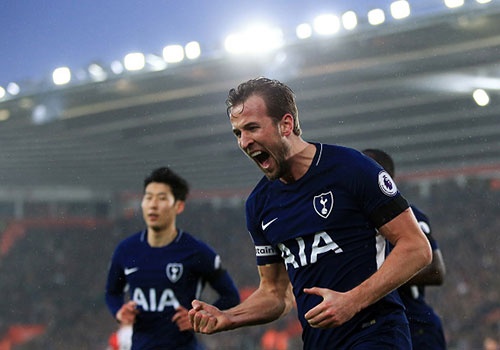 Harry Kane ghi ban, Tottenham van hut hoi trong cuoc dua top 4 hinh anh