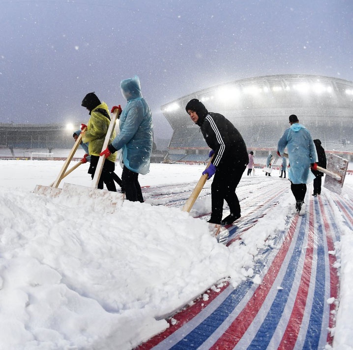Nhan vien san Thuong Chau don tuyet anh 7