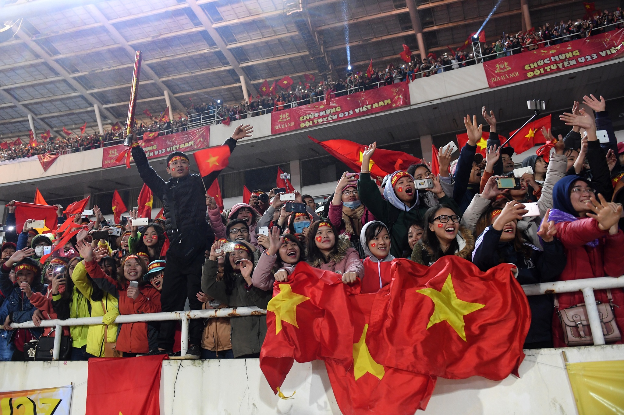 U23 VN am ap trong vong tay nguoi ham mo anh 1