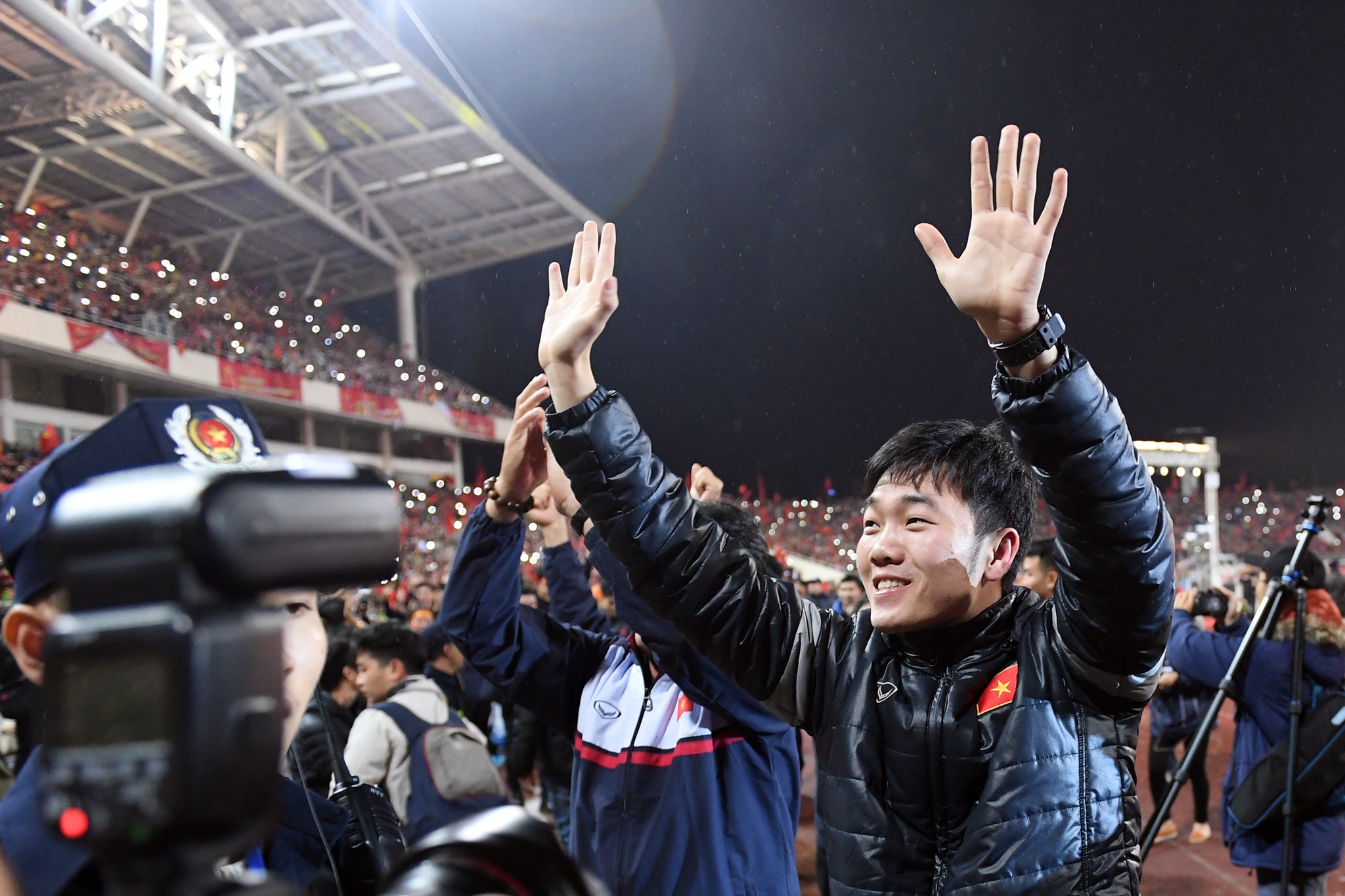 U23 VN am ap trong vong tay nguoi ham mo anh 4