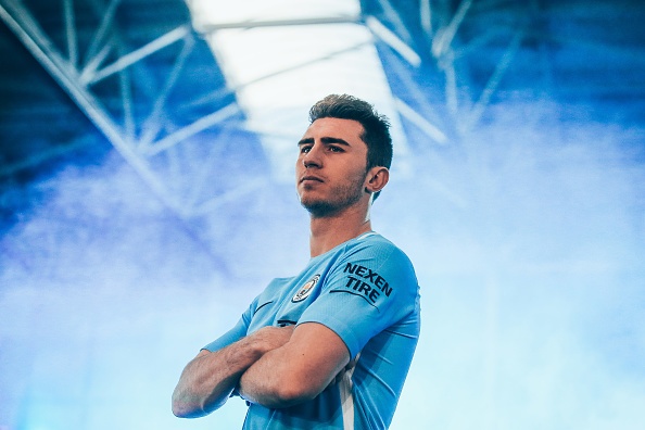 Man City gioi thieu cau thu dat nhat doi bong hinh anh