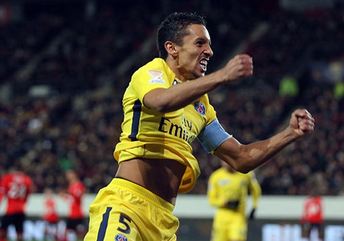 Mbappe nhan the do, PSG van thang 3-2 de vao chung ket cup lien doan hinh anh