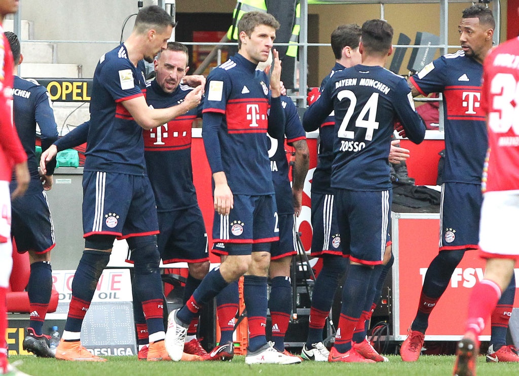 Ribery va Rodriguez giup Bayern thang 2-0 anh 4