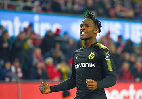 Roi Chelsea, Batshuayi ra mat Dortmund bang cu dup ban thang hinh anh