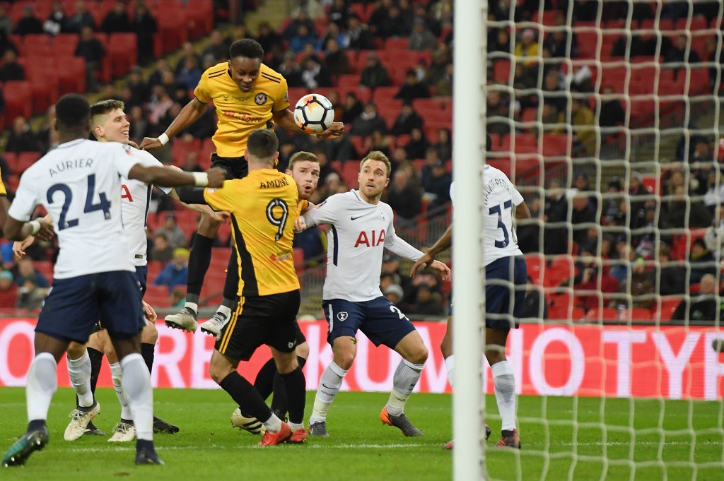 Tottenham vao vong 1/8 cup FA anh 1