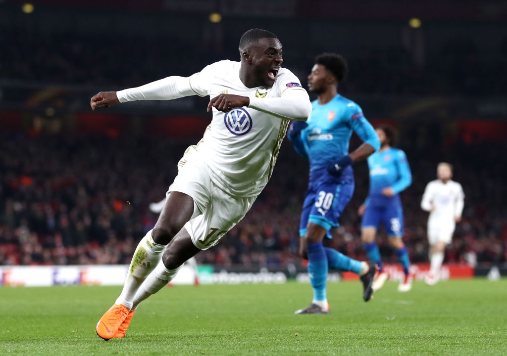 Arsenal doat ve di tiep o cup chau Au anh 5