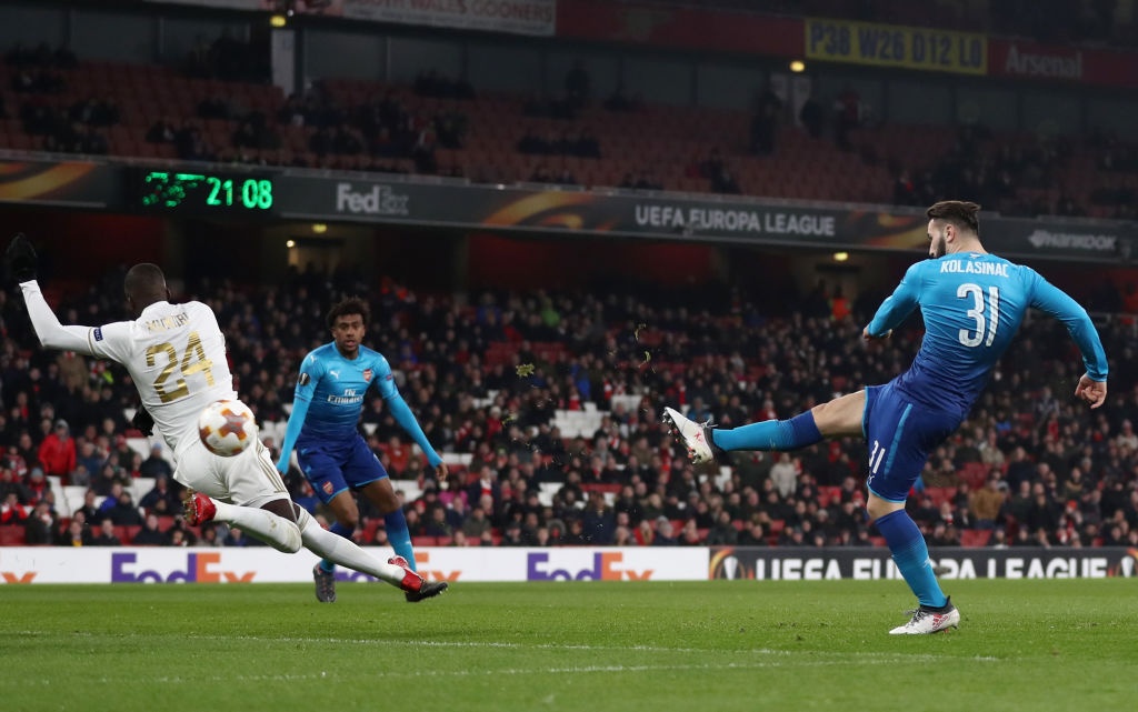 Arsenal doat ve di tiep o cup chau Au anh 8