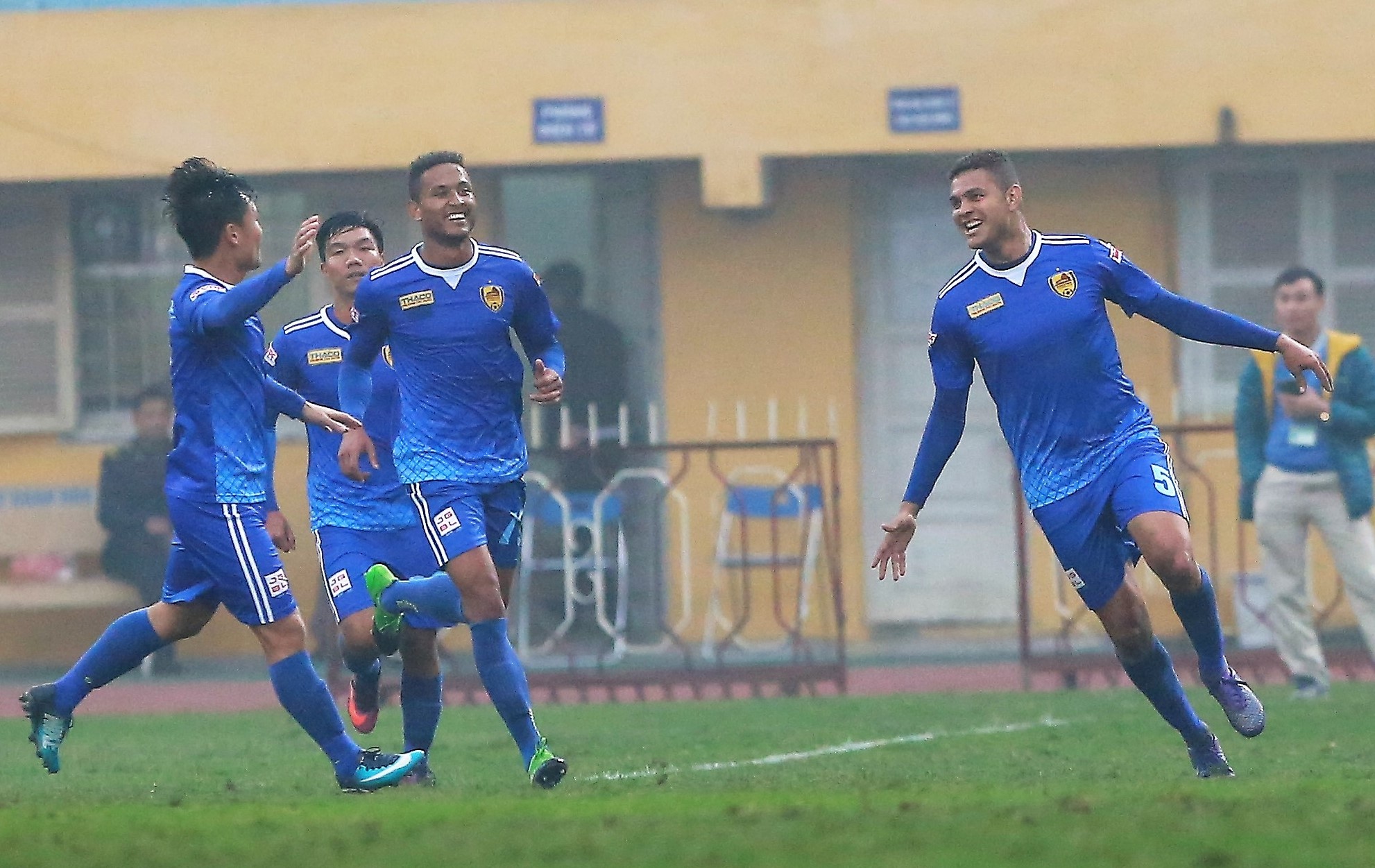 Trận CLB Quảng Nam vs SLNA ảnh 1 Tran CLB Quang Nam vs SLNA anh 1