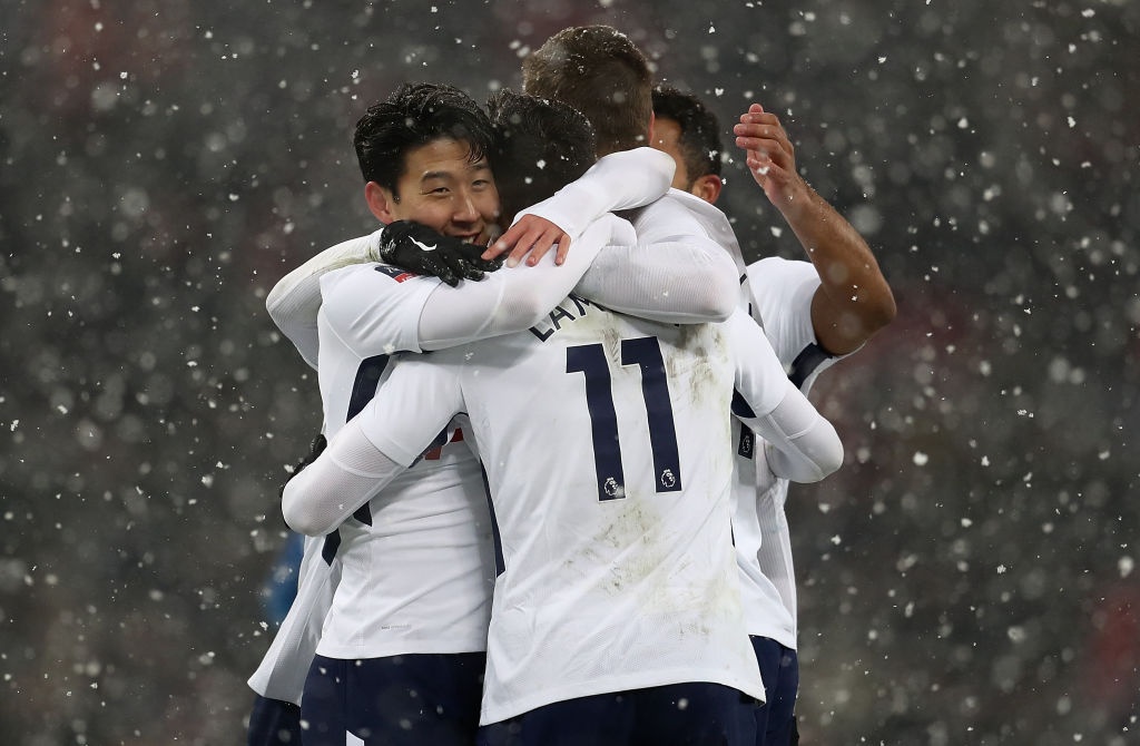Tottenham vuot qua doi hang ba 6-1 anh 2