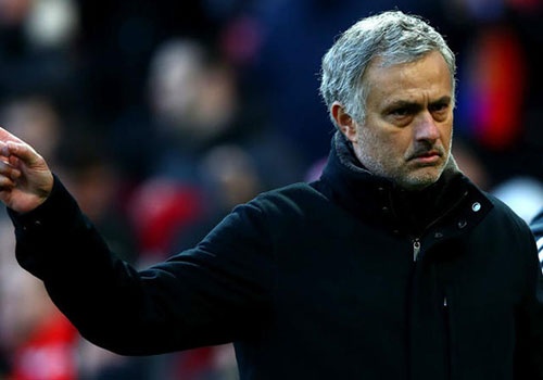 Mourinho thua nhan cuoc chien top 4 rat kho khan hinh anh