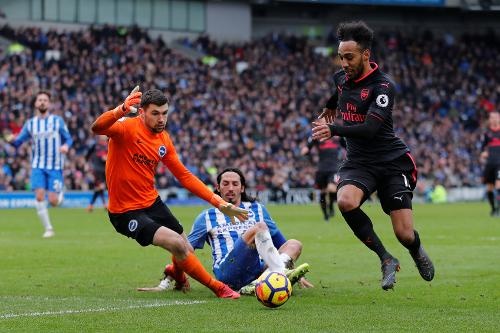 Brighton 2-1 Arsenal: 'Phao thu' kem 13 diem so voi top 4 hinh anh