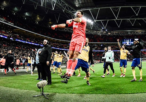 Cau thu Juve cam thay dien ro khi thang nguoc trong 3 phut hinh anh