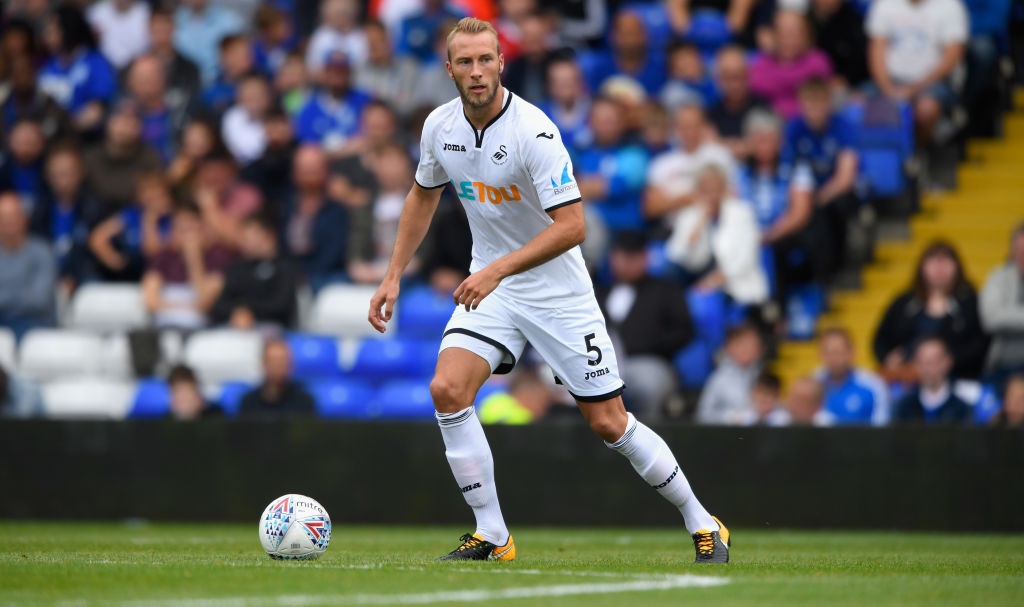 MU thong tri doi hinh hay nhat vong 30 anh 4