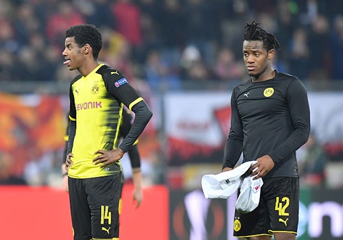 Dortmund gay that vong khi bi loai khoi Europa League hinh anh