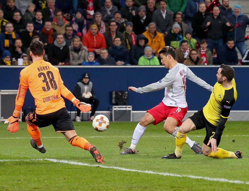 Dortmund bi loai khoi Europa League anh 3