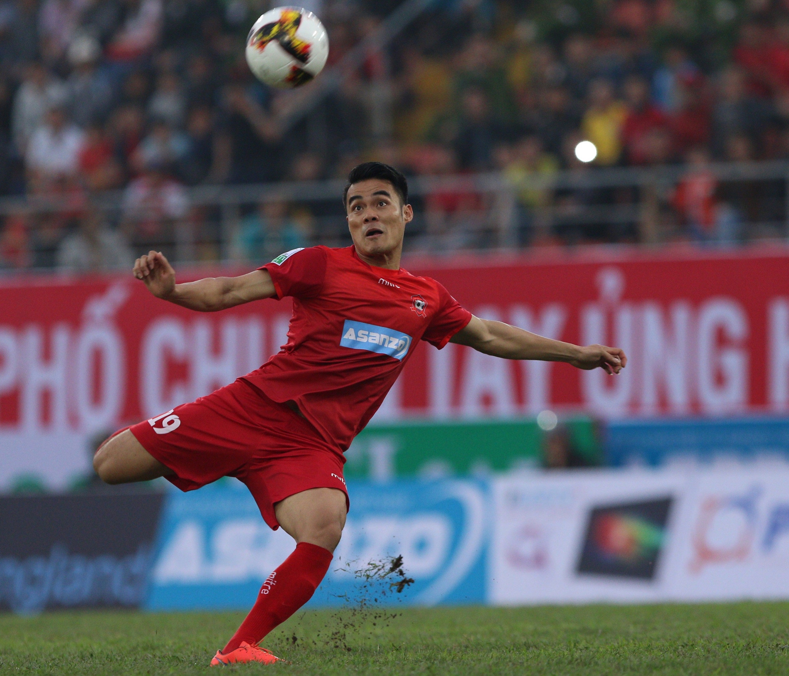 Tran CLB Hai Phong vs HAGL anh 1