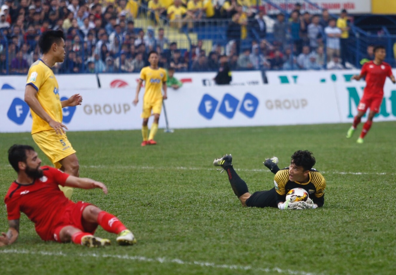 Trận CLB SLNA vs CLB Khánh Hòa ảnh 1 Tran CLB SLNA vs CLB Khanh Hoa anh 1