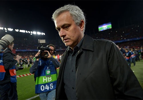MU xem xet sa thai Mourinho neu bi loai khoi cup FA hinh anh