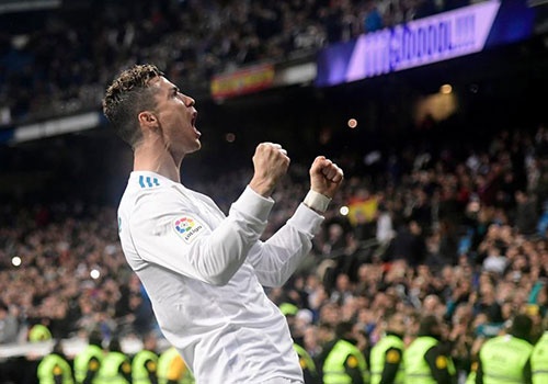 Ronaldo: Tu loi ca cuoc dien khung den phong do huy diet hinh anh