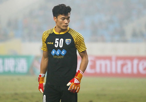 Bui Tien Dung tao nen con sot o Quang Nam hinh anh