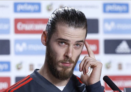 De Gea chiu ap luc lon khi doi dau Messi hinh anh