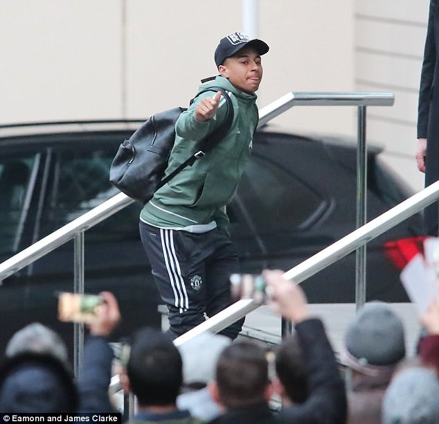 Pogba vui vẻ trong ngày trở lại MU ảnh 8 Pogba vui ve trong ngay tro lai MU anh 8