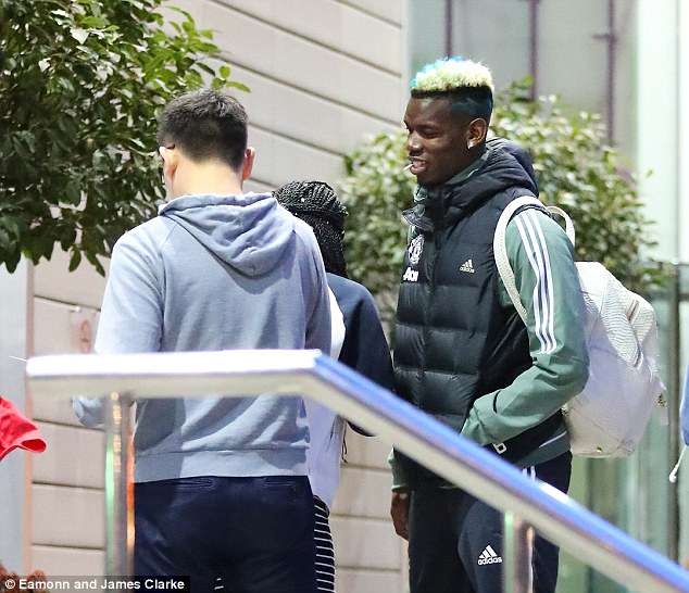 Pogba vui vẻ trong ngày trở lại MU ảnh 1 Pogba vui ve trong ngay tro lai MU anh 1