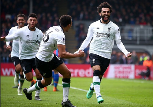 Crystal Palace 1-2 Liverpool: Salah san bang ky luc cua Ronaldo hinh anh