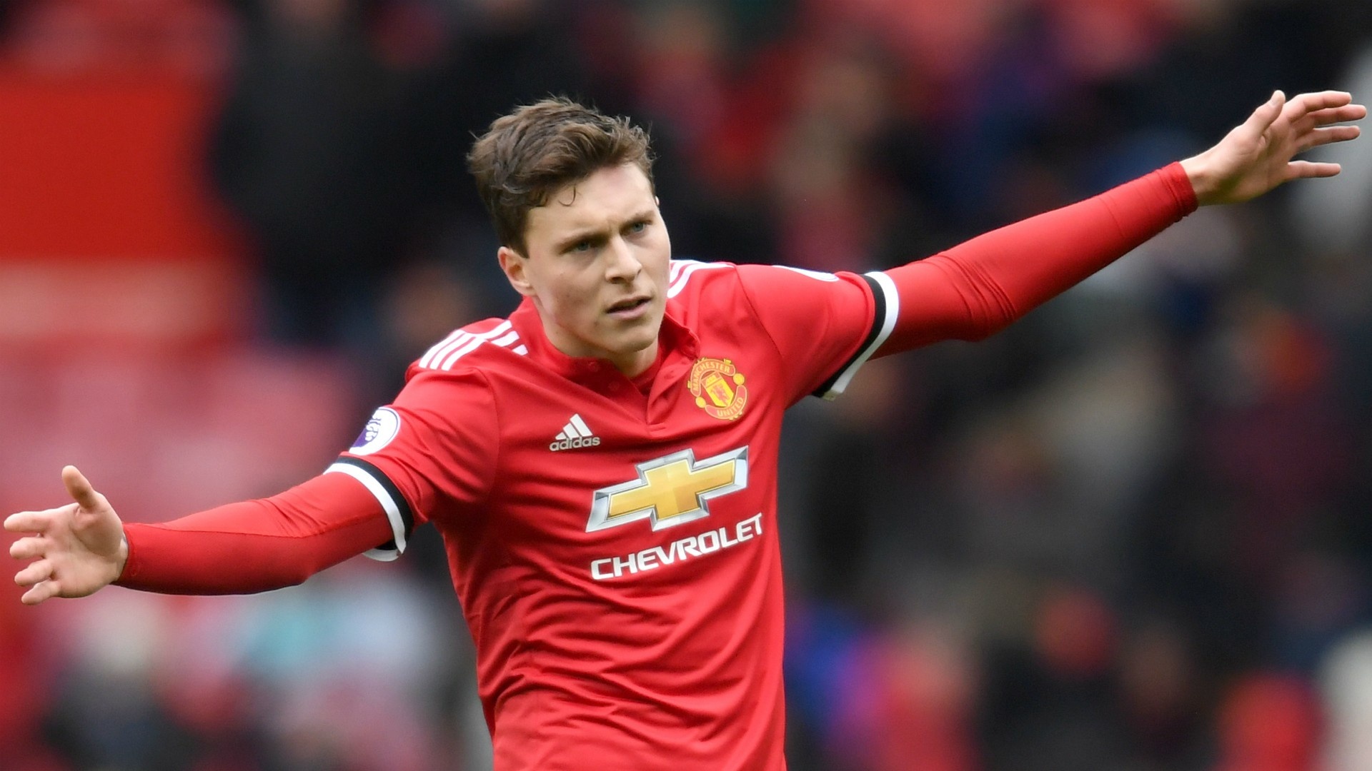 Sanchez noi bat o vong 32 Premier League anh 3