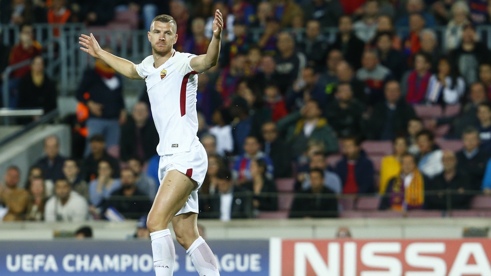 Barca cham tay vao ve ban ket anh 10