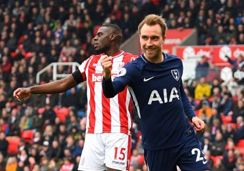 Stoke vs Tottenham (1-2): Ruot duoi ty so hap dan hinh anh