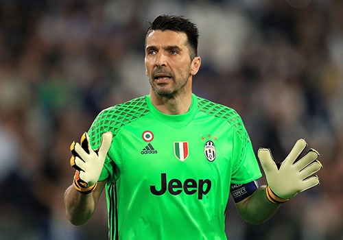 Danh gia thap De Gea, Buffon lam to? hinh anh