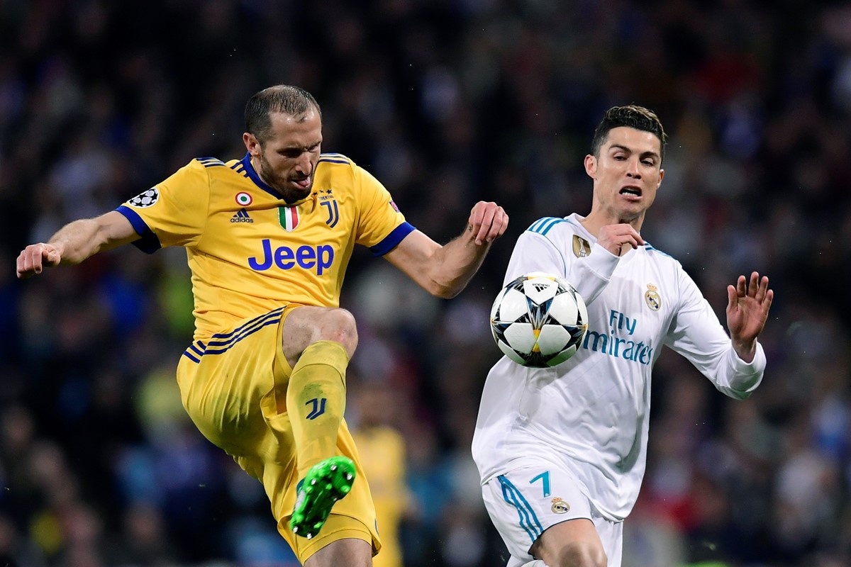 Buffon nhận thẻ đỏ ảnh 6 Buffon nhan the do anh 6